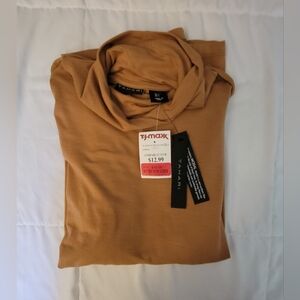 Tahari turtle neck long sleeve shirt